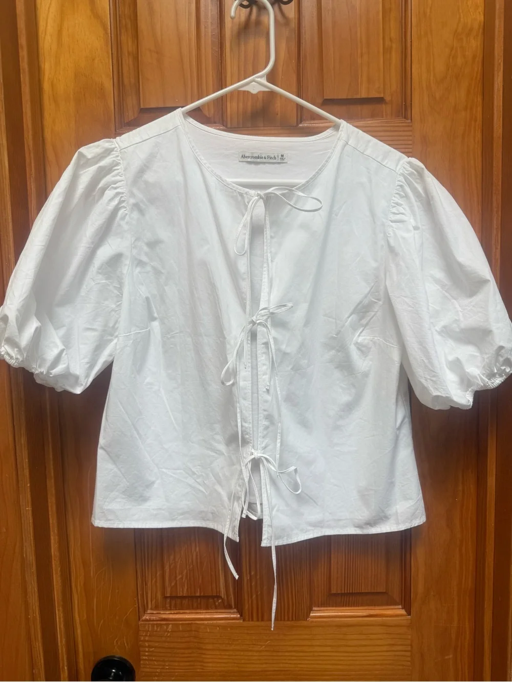 Abercrombie & Fitch White Puff-Sleeve Tie-Front Blouse